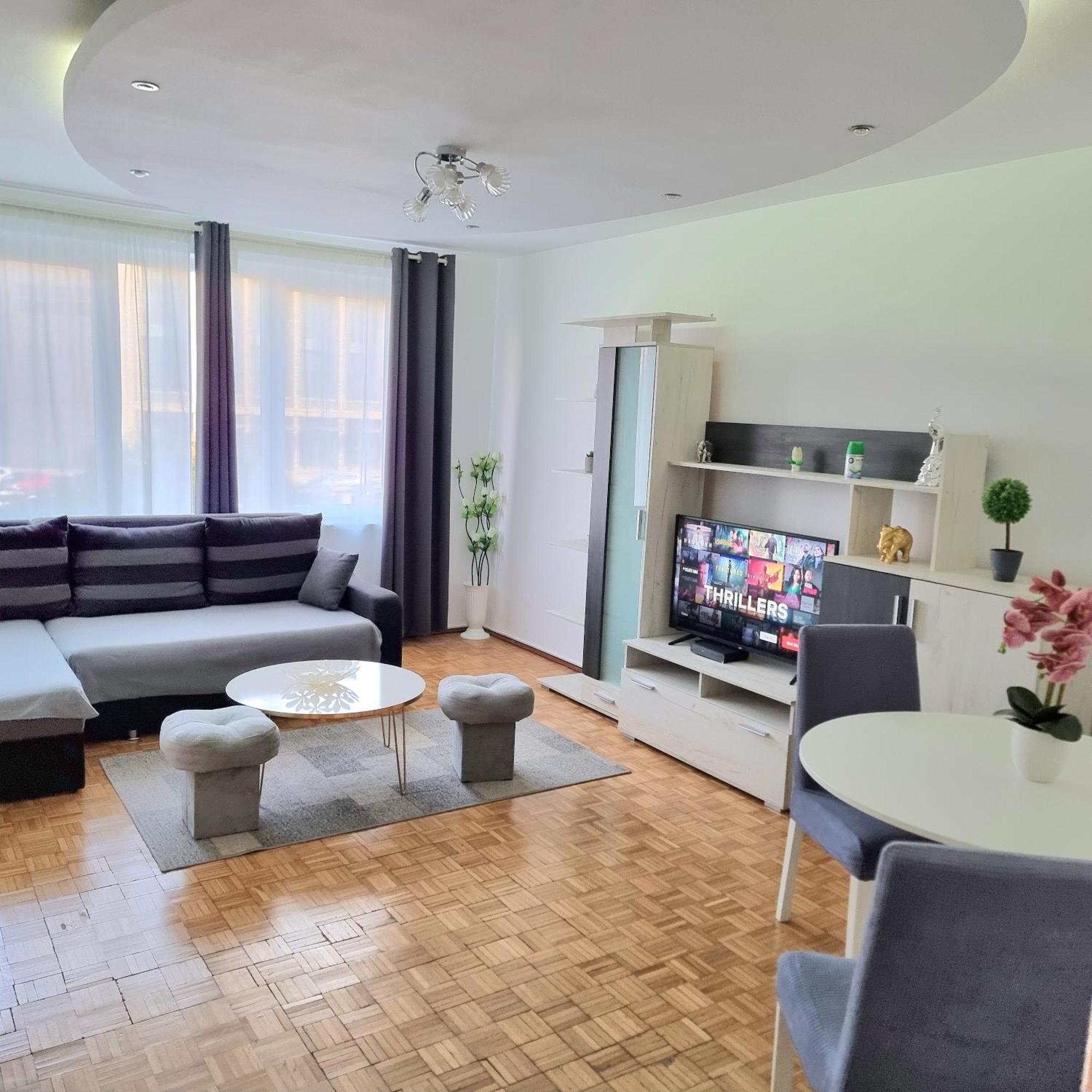 Chic Comfort 1Bdr With Landmark View - Concerthall Бухарест Екстер'єр фото